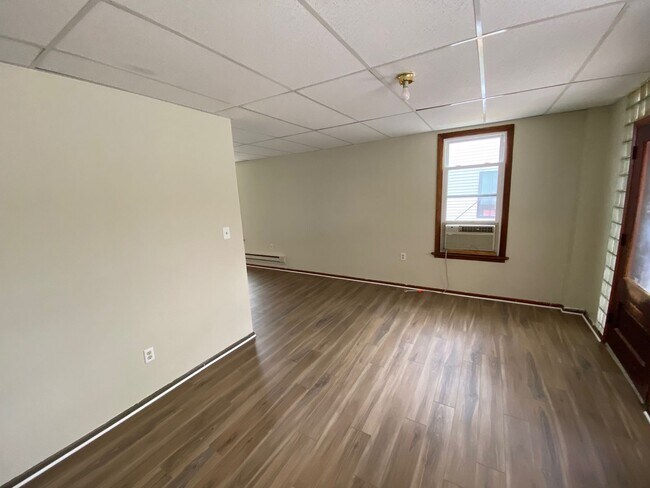 Foto del edificio - 1st Floor Apartment