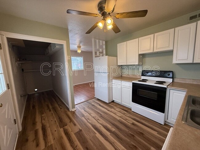 Building Photo - 5209 Mohawk Dr