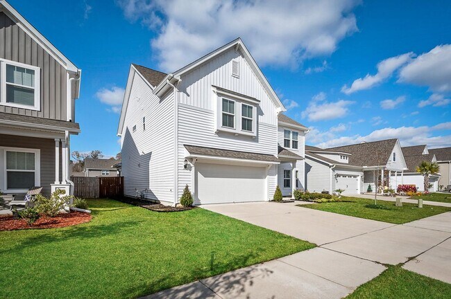 Photo - 3 Bedroom 2.5 Bath House in Riverview Farm...