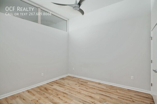Building Photo - 412 S 13th St