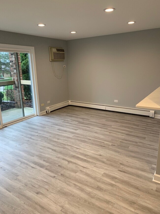 Foto del edificio - 15826 Orlan Brook Dr