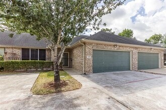 Building Photo - 725 Cedarwood Dr