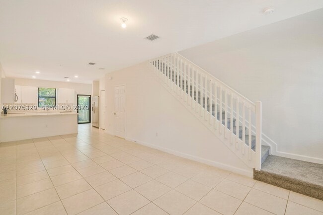 Building Photo - 1636 SW 29th St