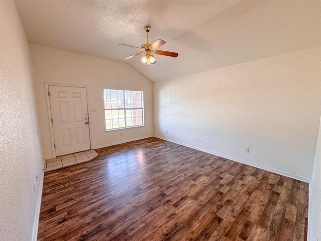 Building Photo - 4209 Thunder Creek Dr