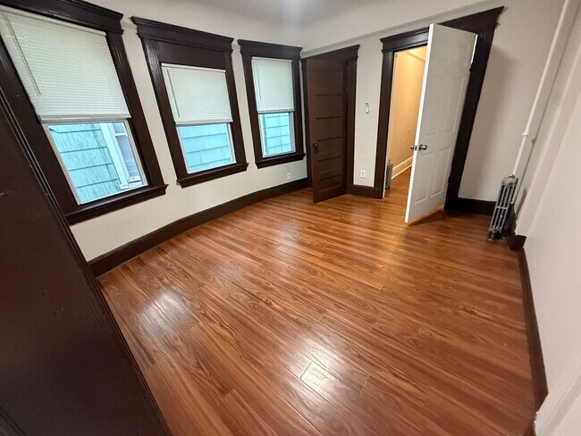 Foto del edificio - 203 Hollywood Ave