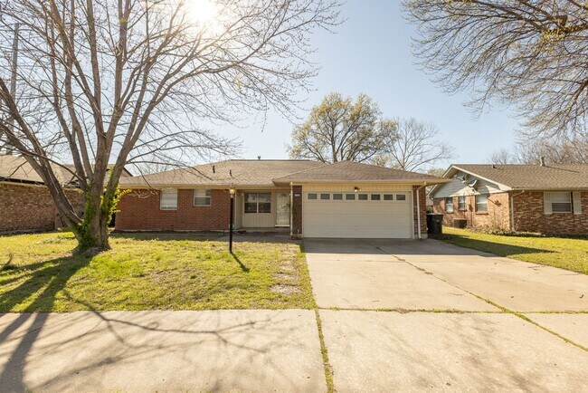 Foto del edificio - 3 Bed | 1.5 Bath | Tulsa | Move In Ready