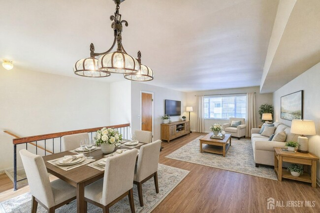 Foto del edificio - 1302 Bradley Ct