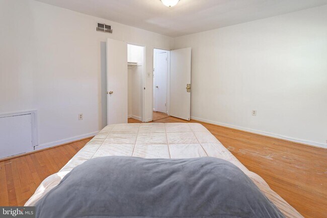 Foto del edificio - 1631 6th St NW