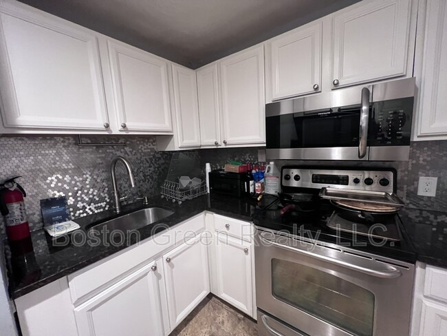 Photo - 50 Seymour St House