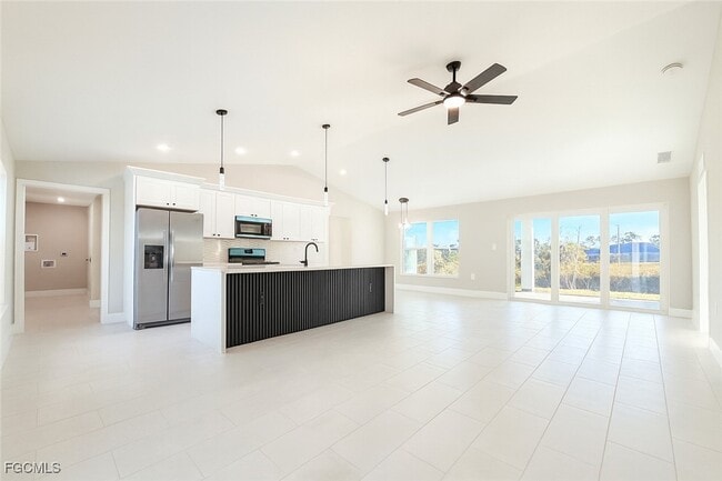 Foto del edificio - 112 NW 23rd Ave