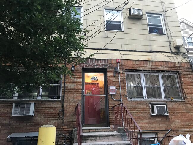 Foto del edificio - 552 38th St