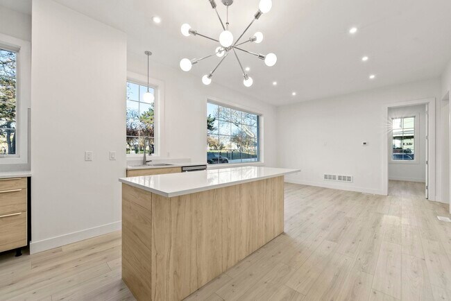 Foto del edificio - 317 Sherman Ave