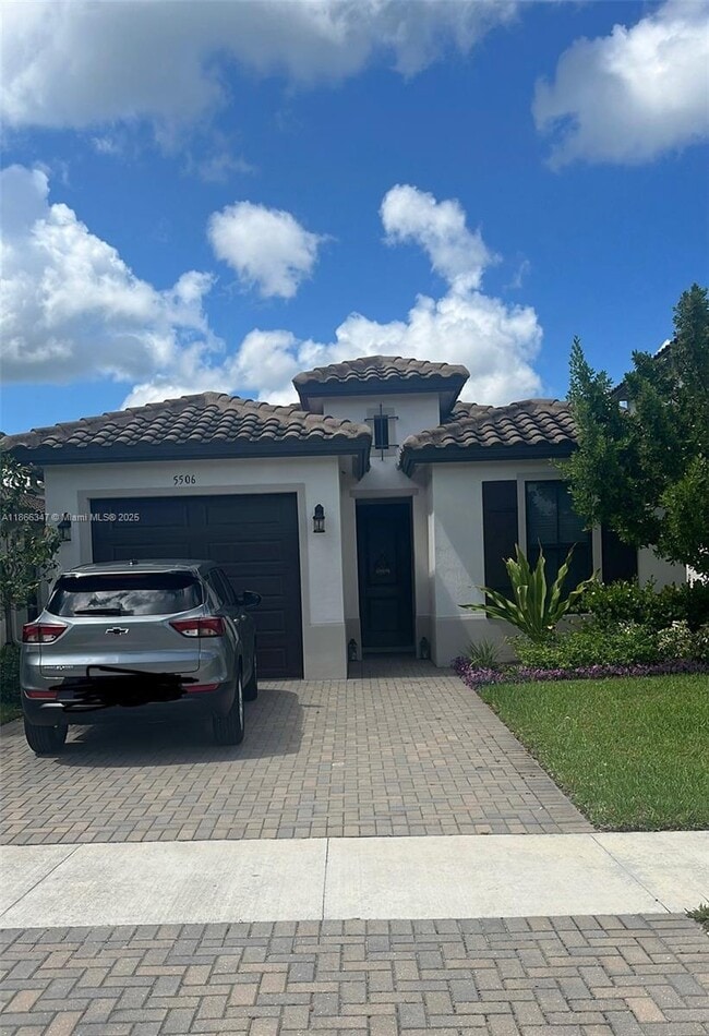 Building Photo - 5506 Soria Ave