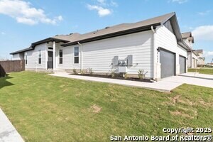 Foto del edificio - 311 Nespral Dr