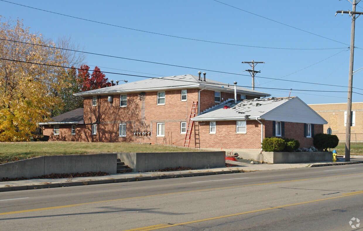 Building Photo - 1338 Kemper Ave