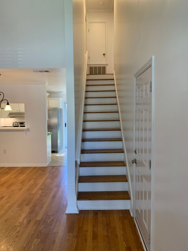 Building Photo - Fox Chase Townhome - Sandfly Area-Off Norw...