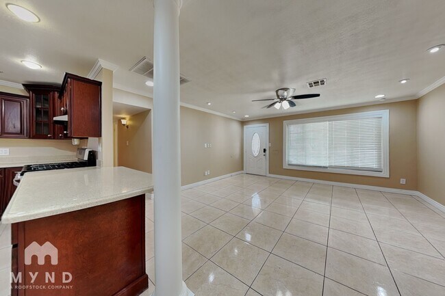 Foto del edificio - 6314 N 30th Dr