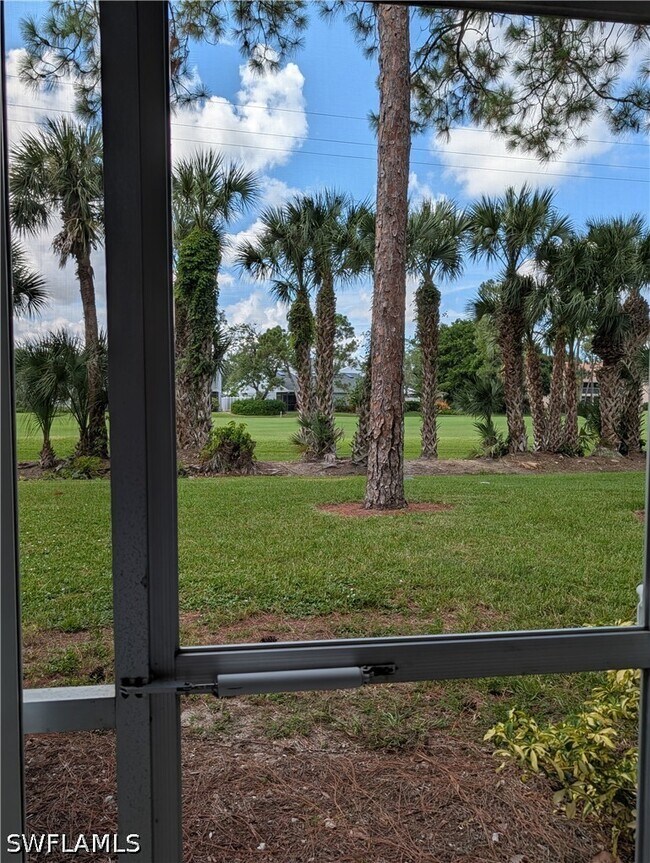 Foto del edificio - 400 Forest Lakes Blvd