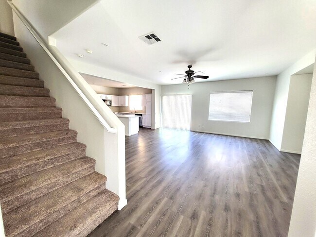 Building Photo - 716 Jacobs Ladder Pl
