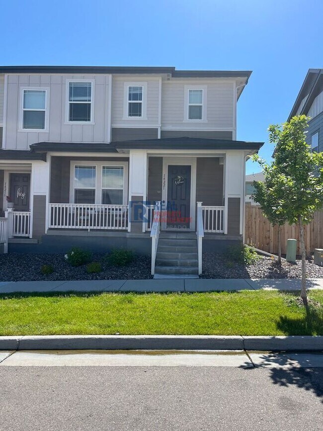 Foto del edificio - 14221 Alpine Lily St