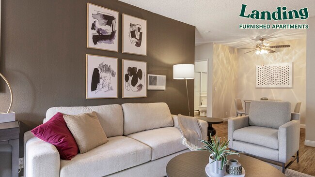 Foto del edificio - 1051 W El Norte Pkwy
