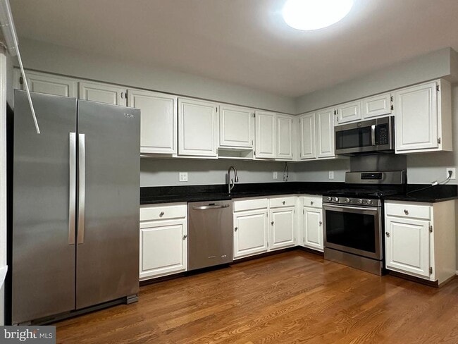 Foto del edificio - 10152 Village Knolls Ct