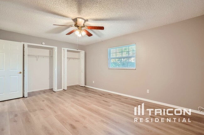 Foto del edificio - 2641 Gleneagles Dr