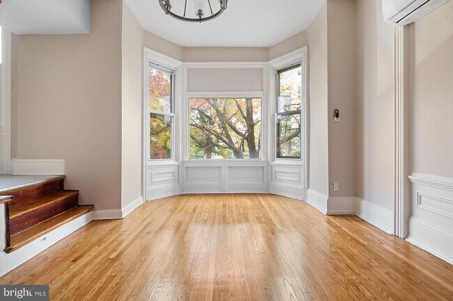 Building Photo - 161 N 21st St