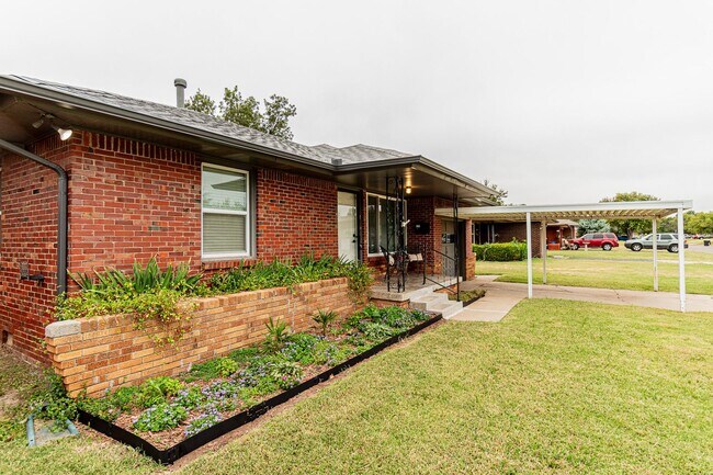 Foto del edificio - Updated 3-Bedroom Home in a Quiet, Conveni...