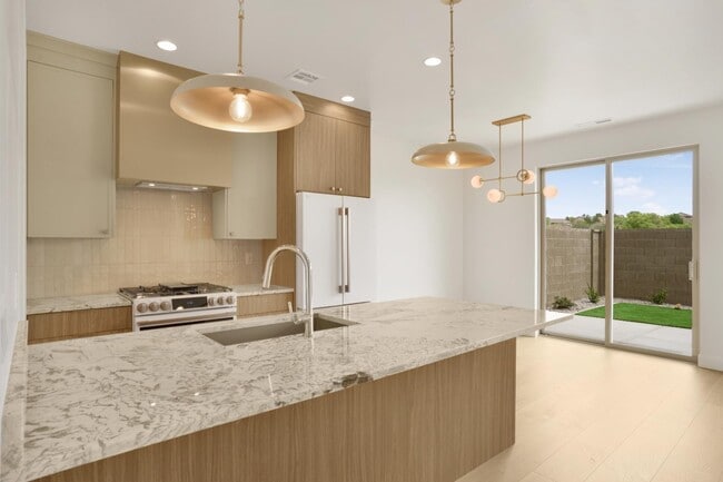 Foto del edificio - 996 Manen St