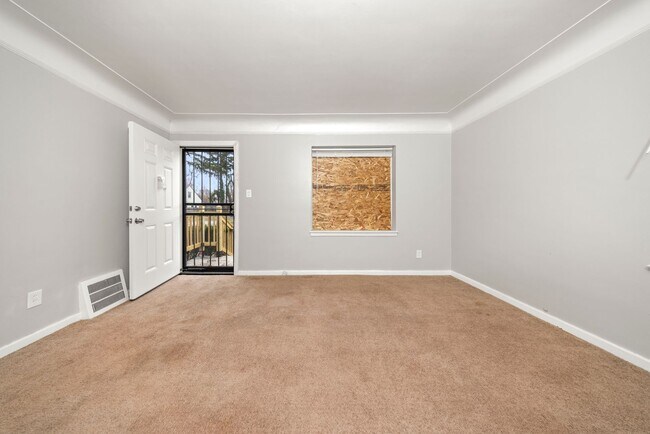 Foto del edificio - 3 bedroom bungalow $1250/month
