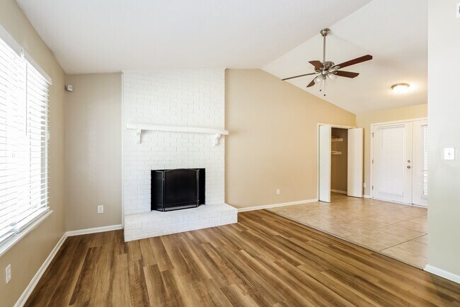 Foto del edificio - 7236 Newell Acres Dr