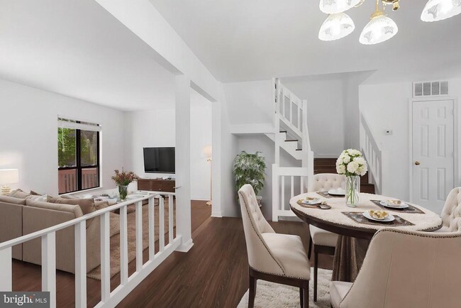 Foto del edificio - 6633 Westbury Oaks Ct