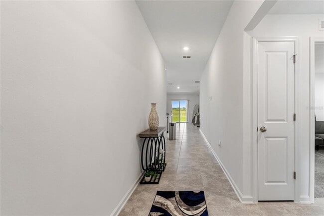 Building Photo - 656 Daring Dr