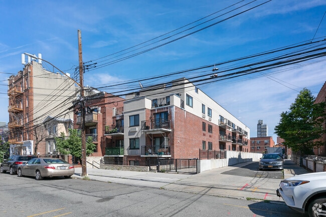 Building Photo - 25-27 23rd Street