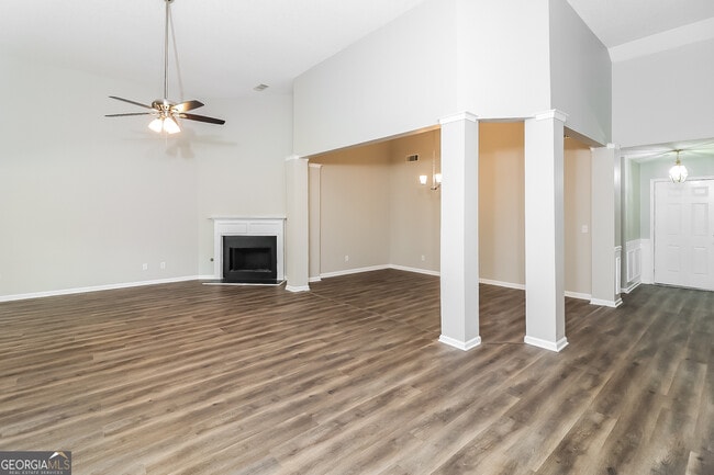 Foto del edificio - 4223 Butternut Pl