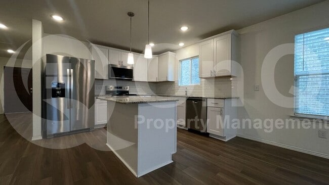 Building Photo - 1315 Binfield Dr