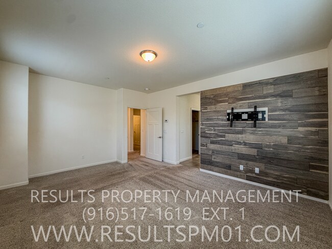 Foto del edificio - Beautiful Roseville 4 Bedroom Home