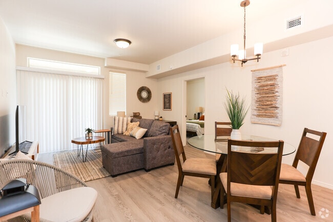 2BD, 2BA - 1,203SF - Wintergreen Apartments