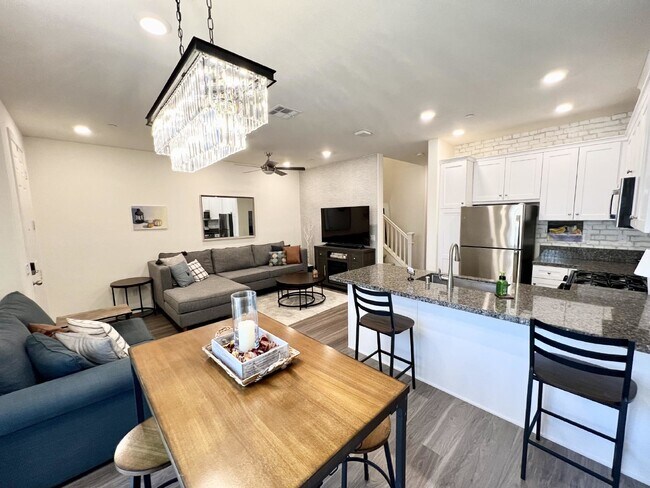 Foto del edificio - Stunning condo bursting with a contemporar...