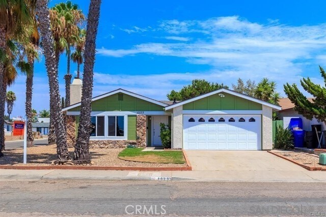 Foto principal - 10233 Royal Ann Ave