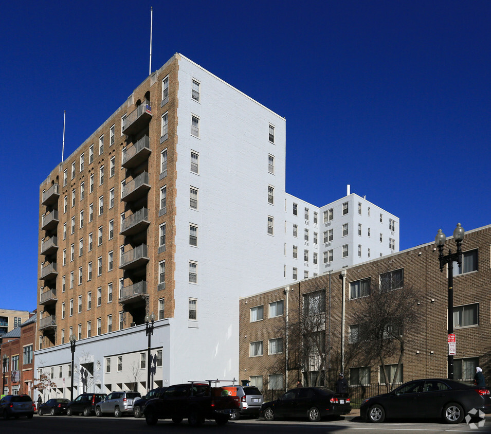 Building Photo - Trinity Towers