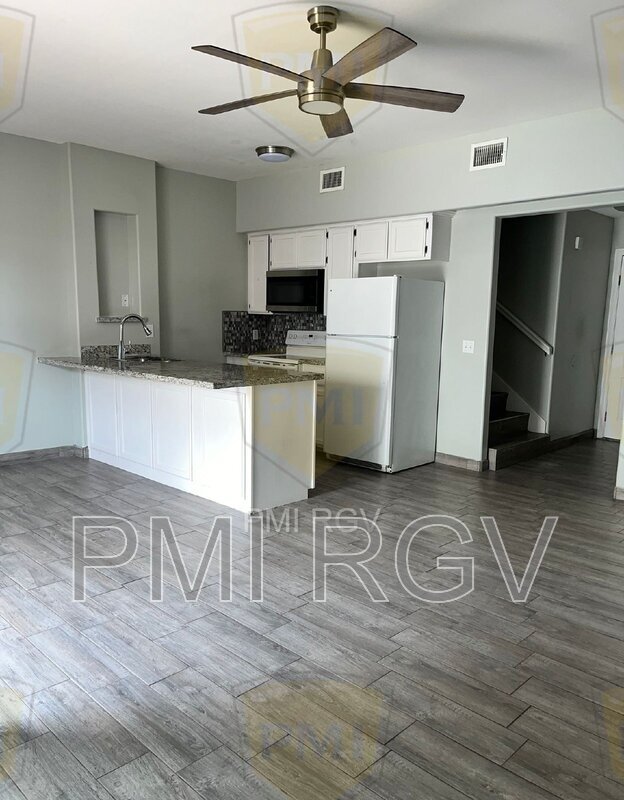 Foto del edificio - 211 Baltic Ave