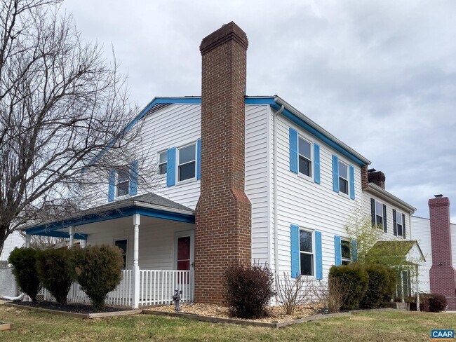 Foto del edificio - 625 Bailey Rd