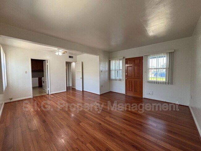 Foto del edificio - 629 W Glenoaks Blvd