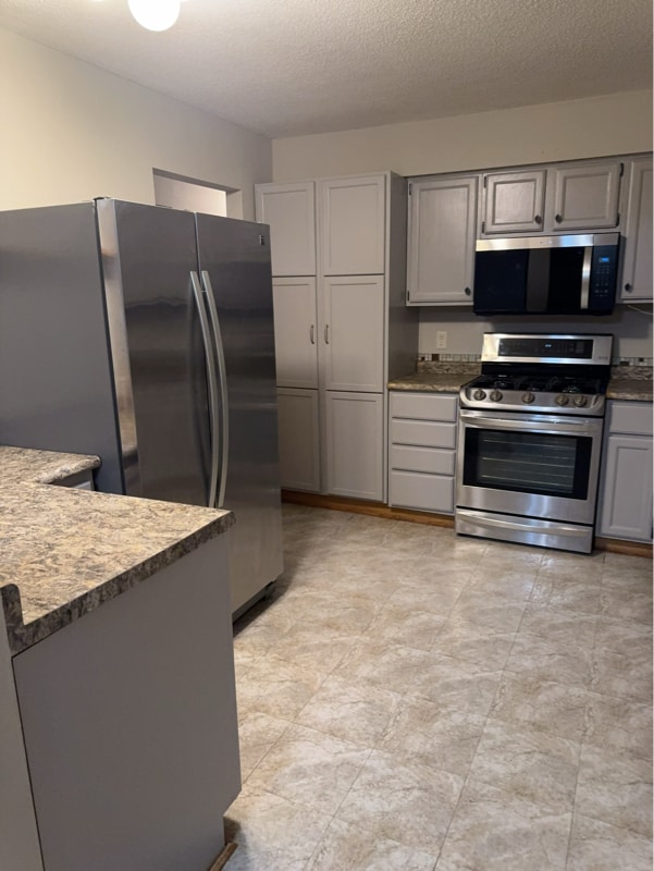 Foto del edificio - 11898 Tulip St NW