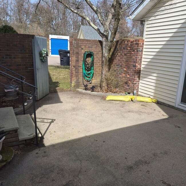 Foto del edificio - 956 Brighton Way