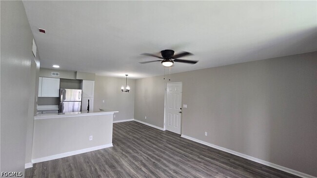 Foto del edificio - 13545 Eagle Ridge Dr
