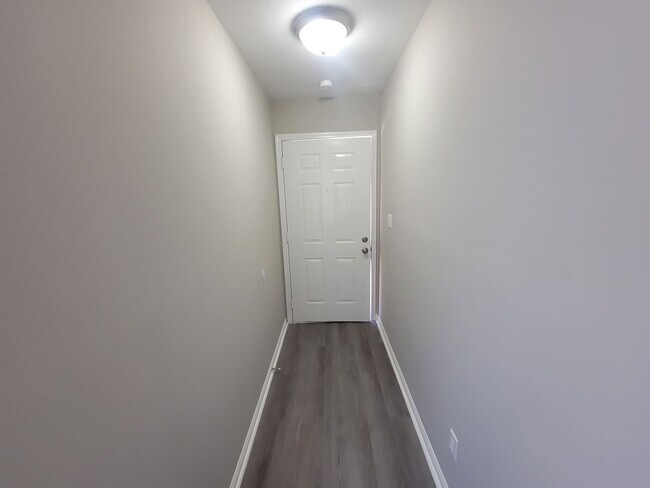 Foto del edificio - 1546 Hamilton Dr