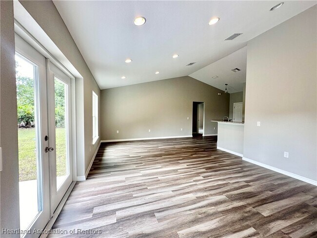 Building Photo - 4120 Garienda Ave